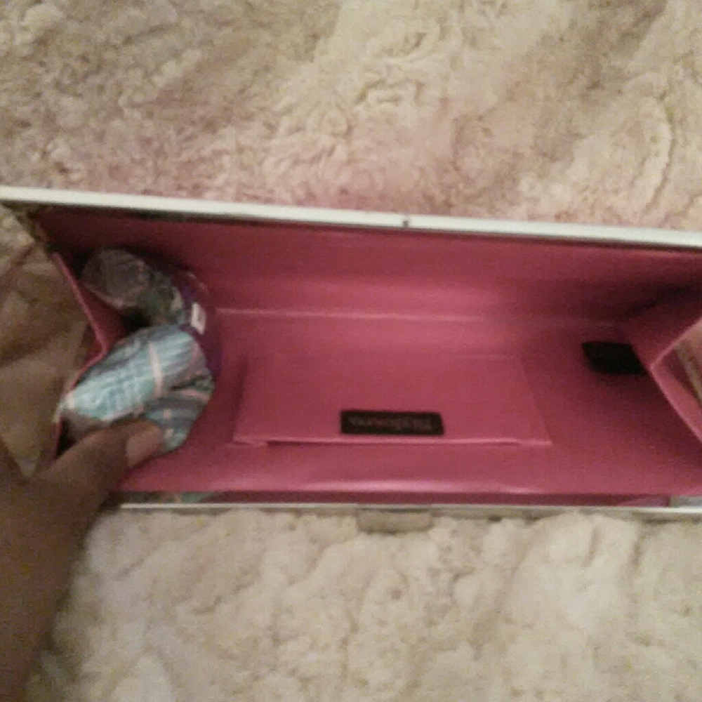 Purse - Picture 3 of 4